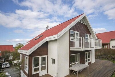 Great villa in the center of Reykjavik on the most beautiful valley of the town