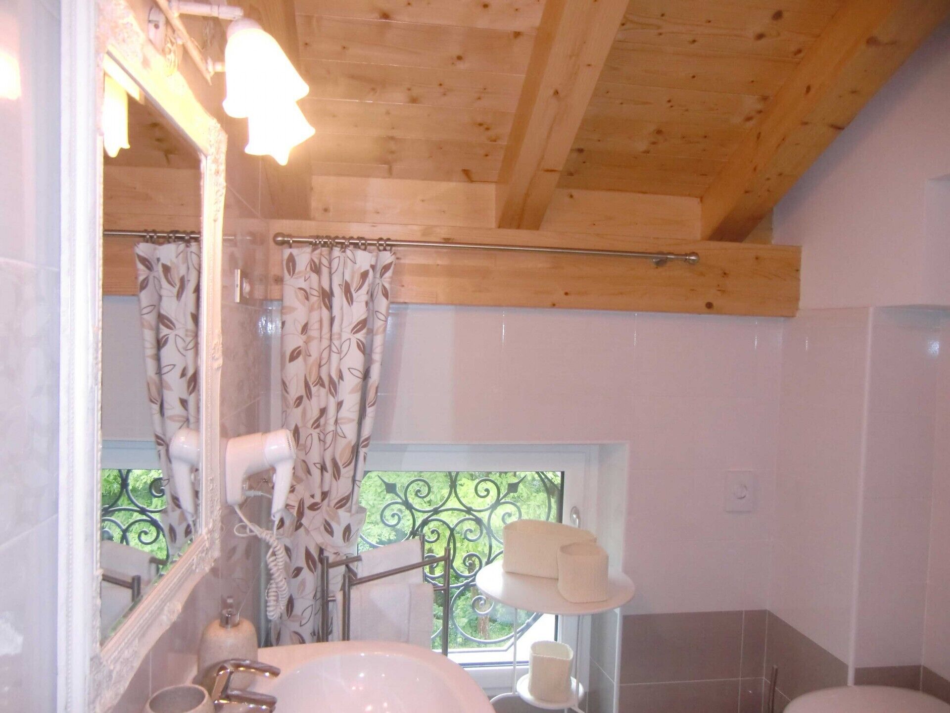 Dusche, Haartrockner, Bidet