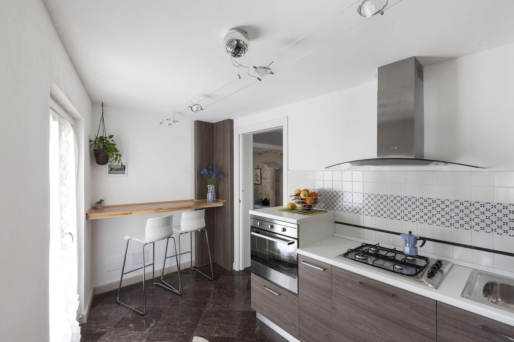 Kühlschrank, Ofen, Herdplatte, Geschirrspüler