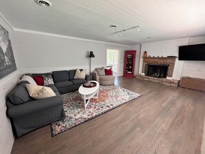 Smart TV, books, offices