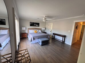 3 bedrooms, desk, iron/ironing board, travel cot