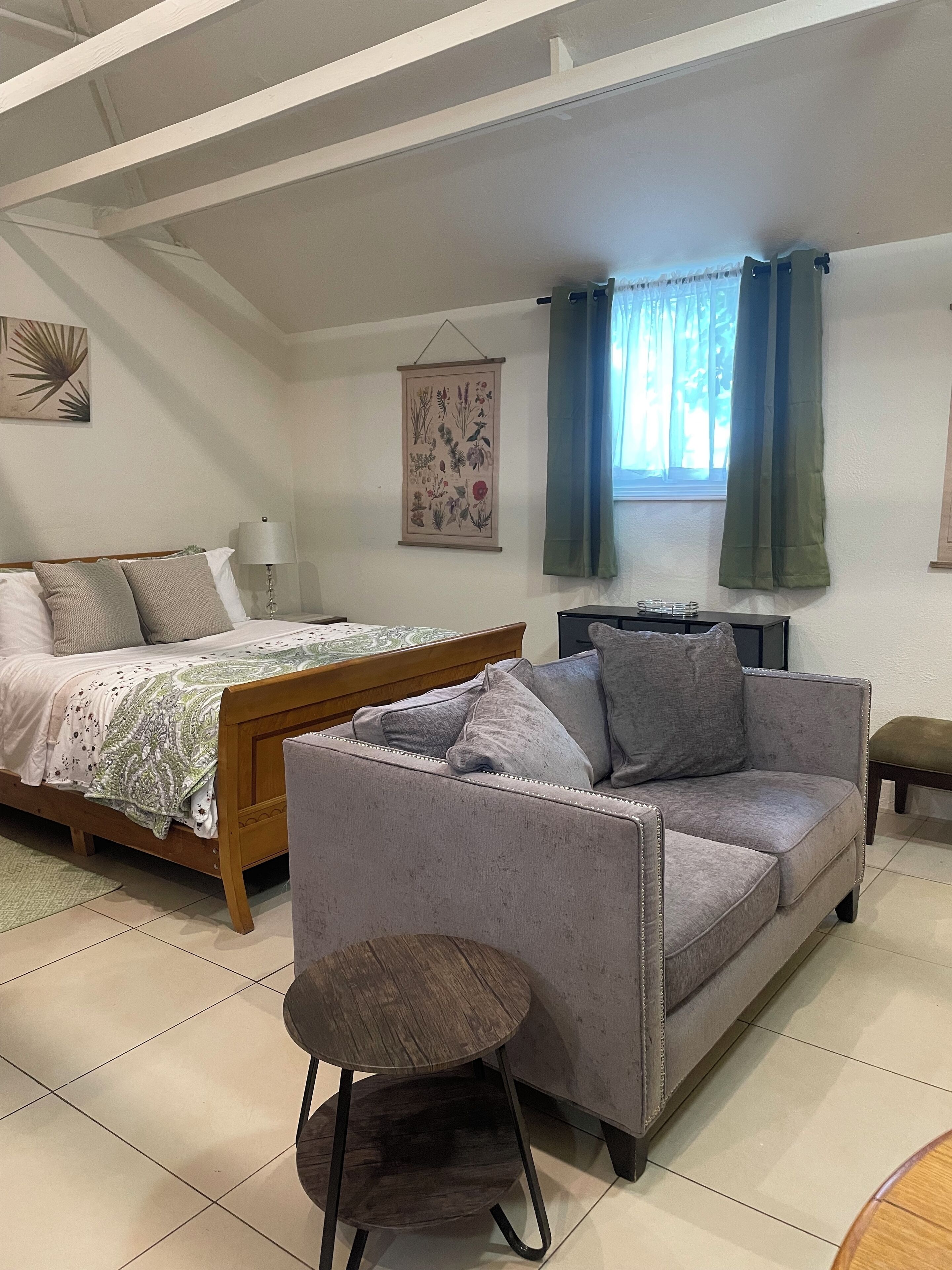Gorgeous Green Guesthouse