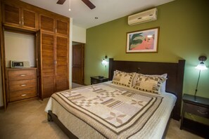 3 camere, una cassaforte in camera, Wi-Fi gratuito, lenzuola