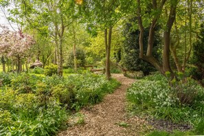 Property grounds - Sybil Cottage, Holme-next-the-Sea, Norfolk (Hunstanton)