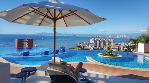 Resorts by Pinnacle, 220 Pulpito, Puerto Vallarta, Zona Romantico