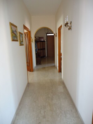 Interior - DIAMOND - ITALY - SUN AND SEA (Diamante)