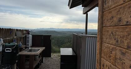 Bills Mountain Cabin AWD, no wifi off grid log cabin, dark skies