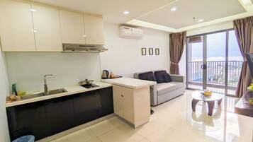 City Apartment (LOVINA 10-16) | Living area | 43-inch Smart TV with satellite channels, TV