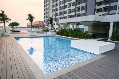 Lovina Residences at Harbour Bay