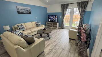 Smart TV, computer monitors