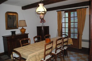 تناول الطعام