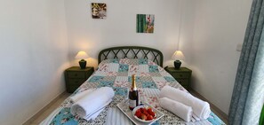 2 bedrooms, desk, iron/ironing board, free WiFi