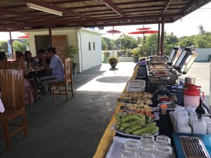 Free daily local cuisine breakfast  - Bagan Shwe See Sein Hotel (Nyaung-U)