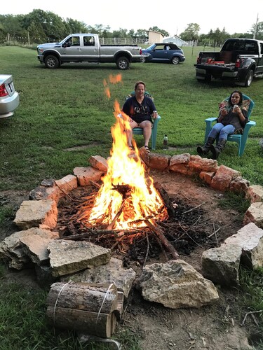 Super Cozy Garden Cabin Sijaitsee Bourbeuse-joella