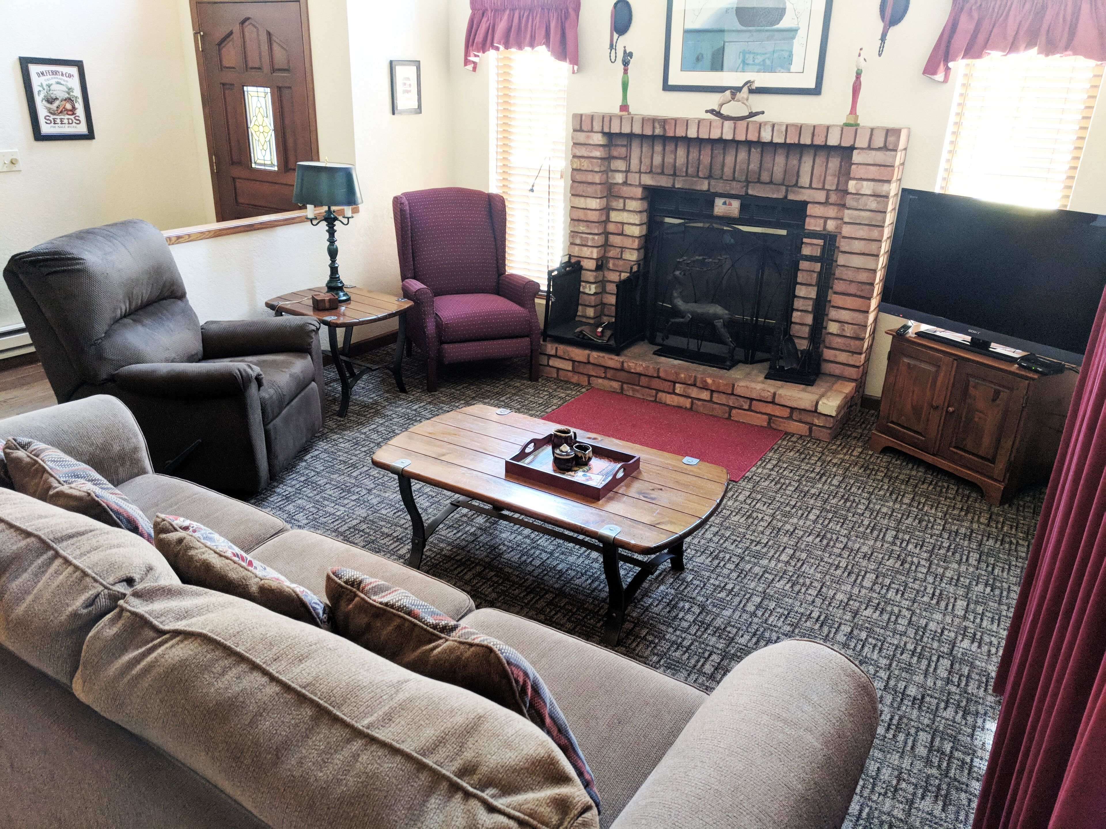 Quality Hill Resort Villa, luxury vacation town home, sleeps six