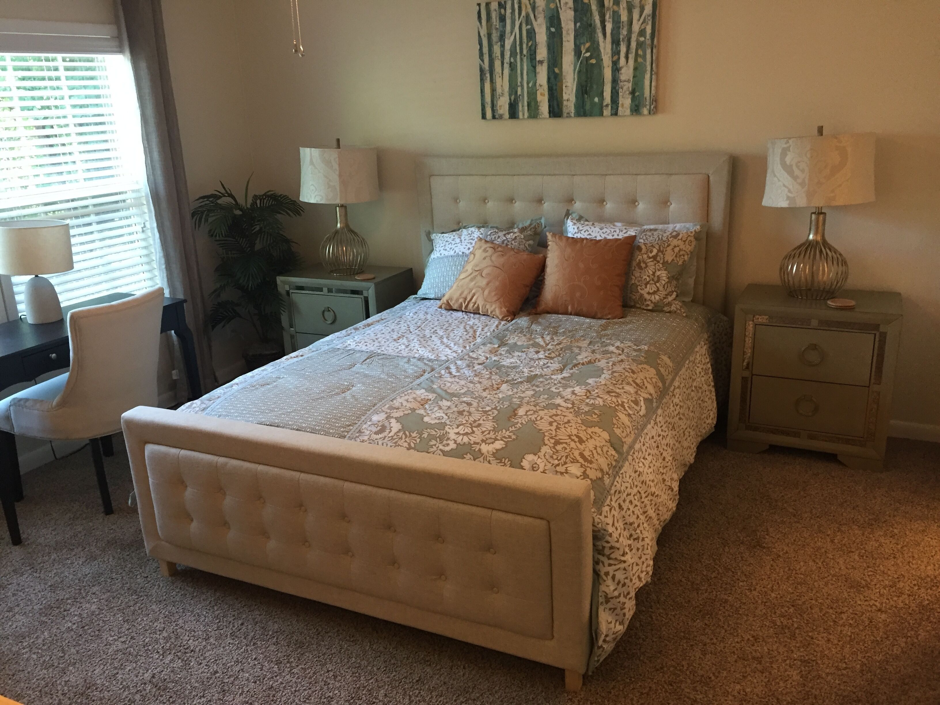 3 bedrooms, desk, iron/ironing board, travel crib