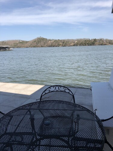 Lake House on Lake of  Ozarks on a level lot.  swim dock
Awesome View,deep water