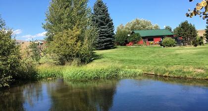 Peaceful Slice of Paradise!Peaceful Slice of Paradise!