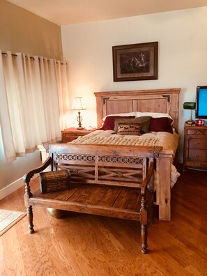 1 soverom, strykejern/-brett, wi-fi (inkludert) og sengetøy