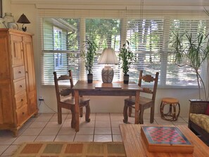 Dining - New Hot Tub! Beautiful 1.6 Acre Lake House on Secluded Cove (Mabank)