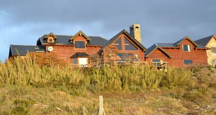 Argentinian Patagonia Andes ski, lake and mountainview