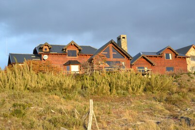Argentinian Patagonia Andes ski, lake and mountainview