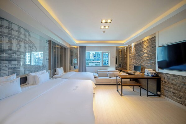 Chambre Standard avec lits jumeaux, Plusieurs lits, non-fumeur, vue sur la ville | Vue de la chambre