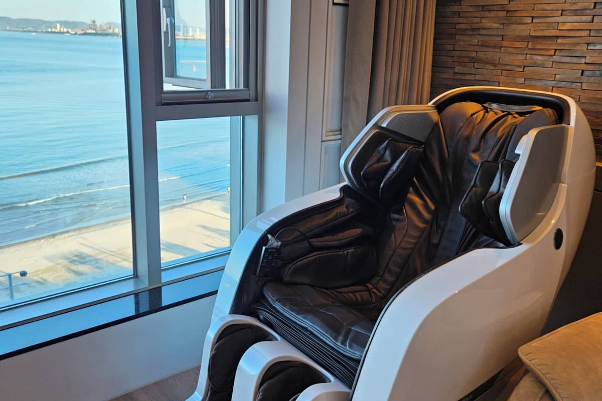 premium double room, non smoking, ocean view | room amenity