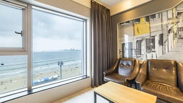 デラックス ダブルルーム 禁煙 オーシャンビュー | 1 室のベッドルーム、高級寝具、羽毛の掛け布団、客室ごとに異なる装飾