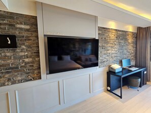 ห้องดีลักซ์ดับเบิล, ปลอดบุหรี่, วิวทะเล | เครื่องนอนระดับพรีเมียม, ผ้านวมขนเป็ด, ห้องพักตกแต่งอย่างมีเอกลักษณ์