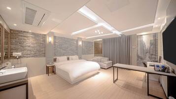 Standard Double Room, Non Smoking, City View