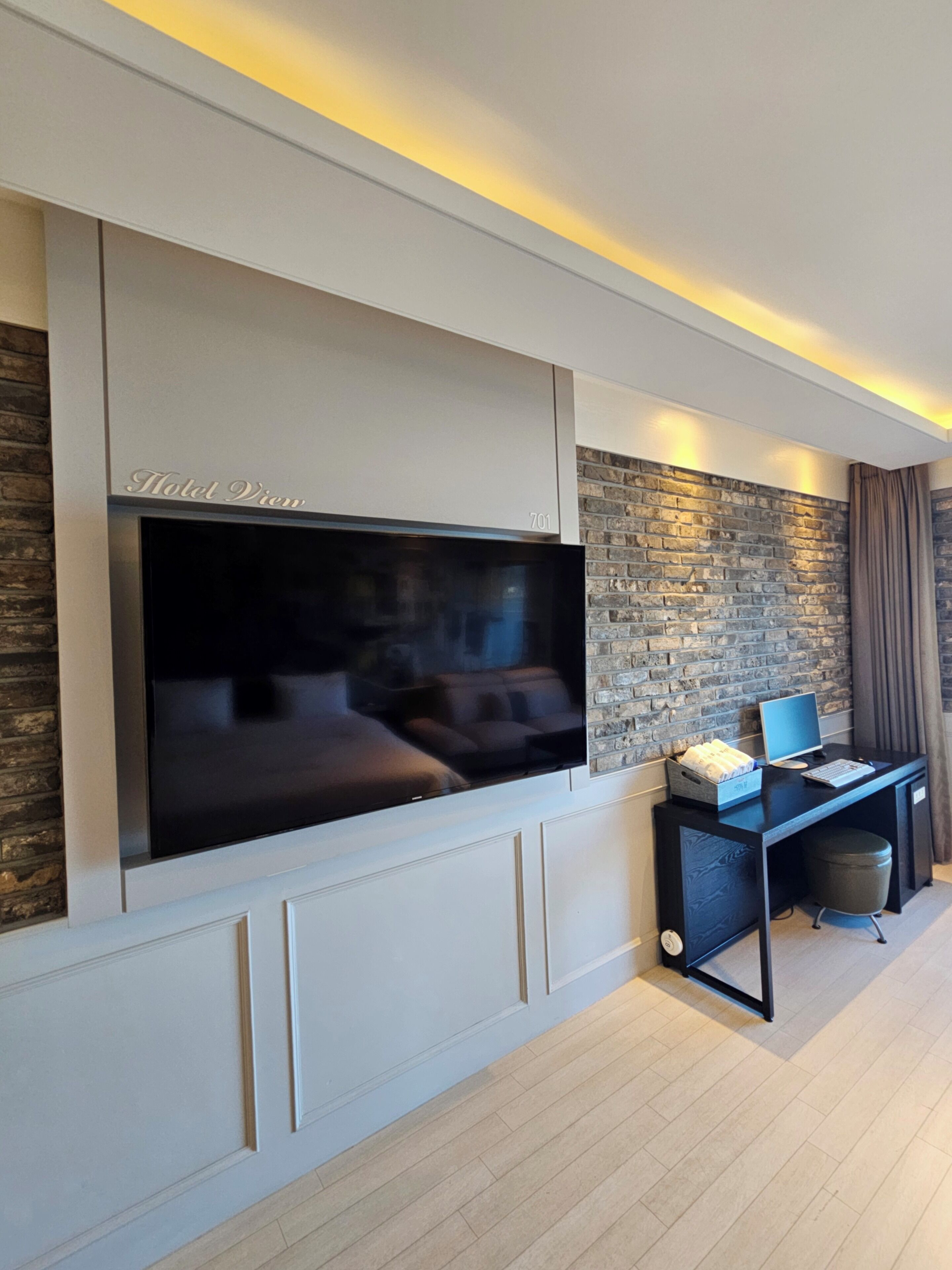 premium double room, non smoking, ocean view | premium bedding, down duvets, individually decorated, desk