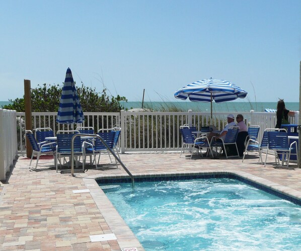 Piscine extérieure, piscine chauffée