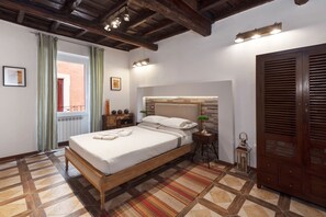 2 bedrooms, in-room safe, iron/ironing board, WiFi - Sun Apartment - a charming apartment in the center of Rome (Roma)