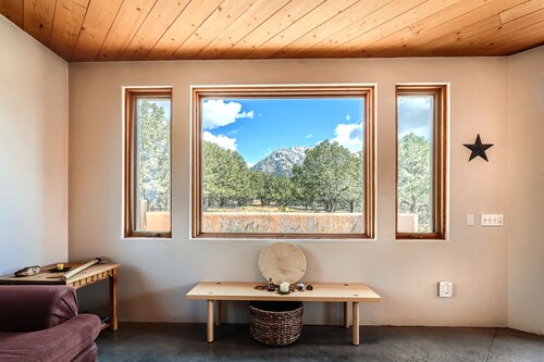 Delightful Adobe 2 Bedroom in Crestone with Spectacular Views