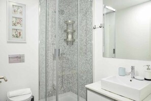 Hair dryer - Santana 1 - Checkinhome (Lisboa)