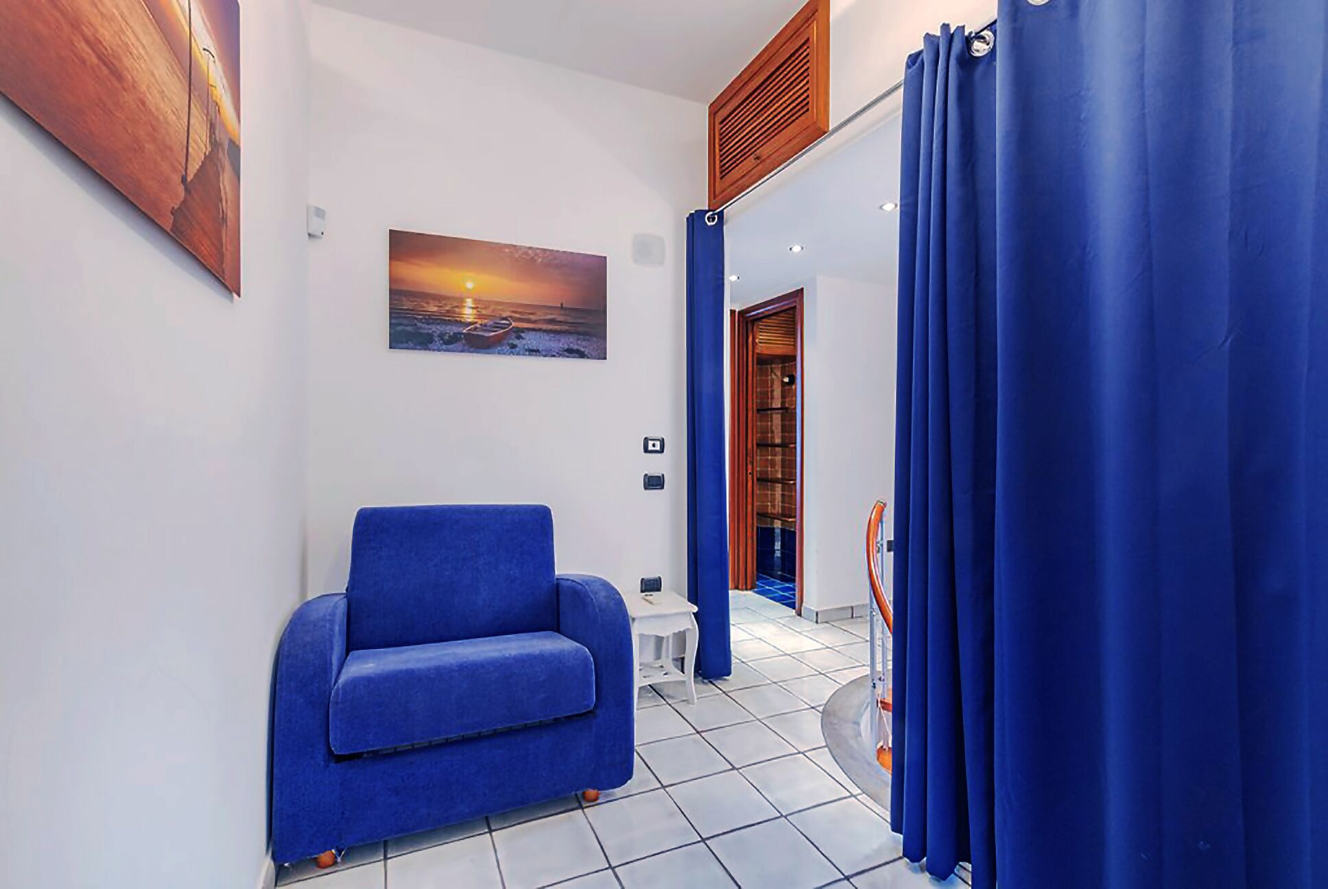 Téléviseur, foyer, chaîne audio