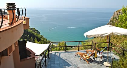 VILLA ROMANTIC COVE amazing sea view villa