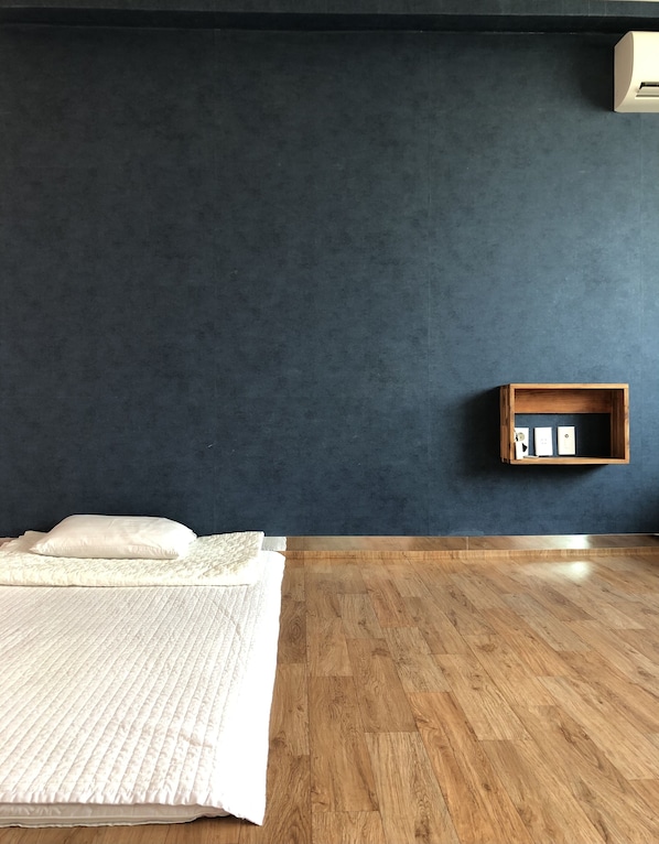 Room (Ondol) | Soundproofing, free WiFi