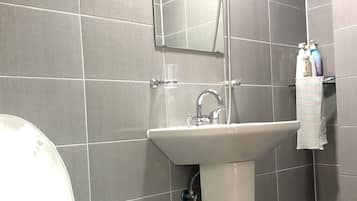Family Room (6 people) | Bathroom | Shower, hair dryer, towels, soap