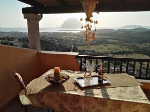 Outdoor dining - Love nest with terrace, swimming pool and parking - Myrtle (Porto san Paolo)