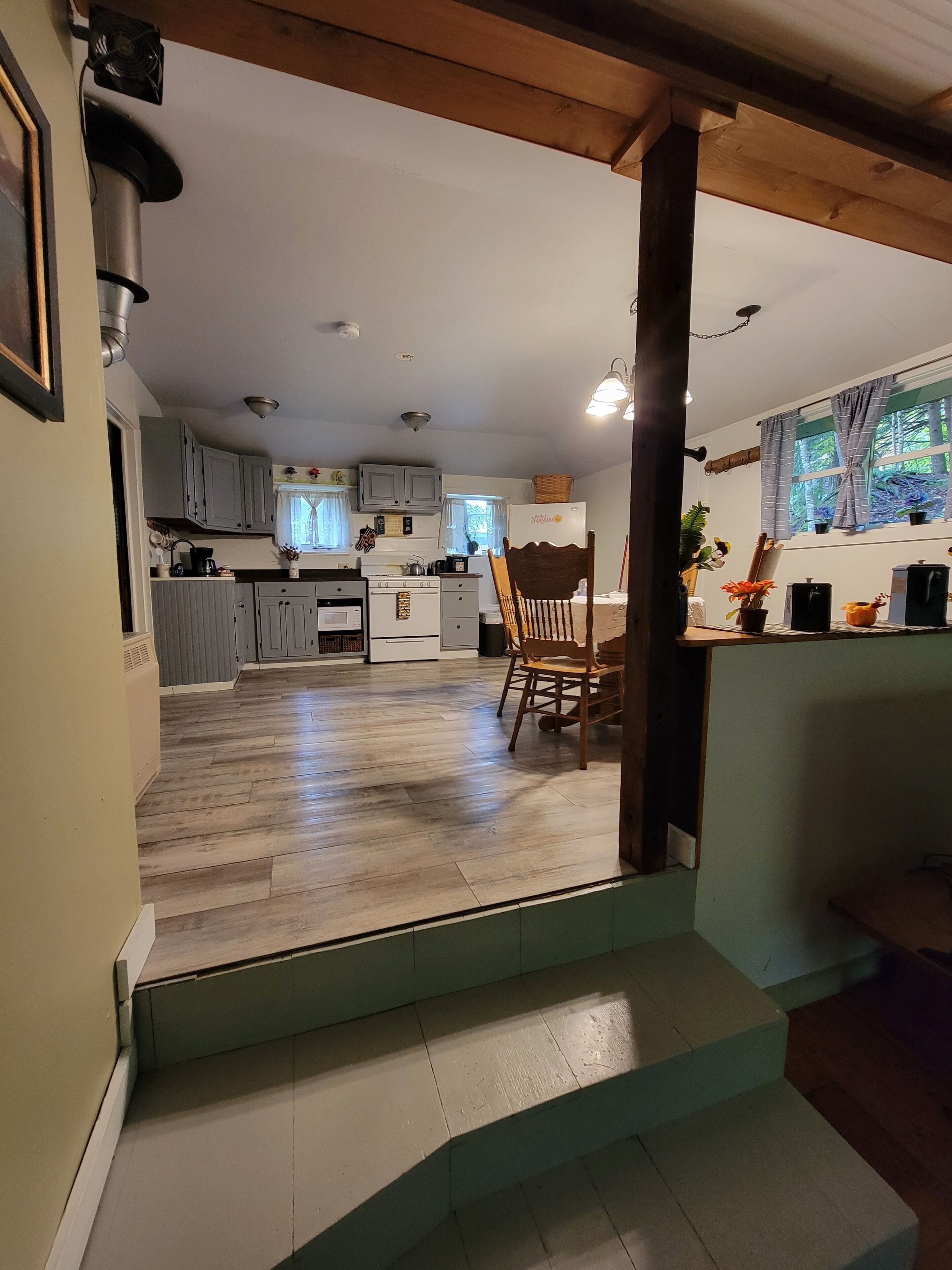 Micro-ondes, cafetière/bouilloire