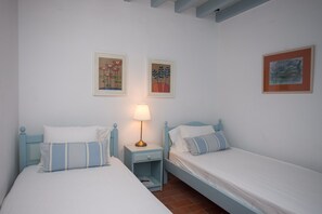 3 habitaciones, tabla de planchar con plancha y wifi gratis 