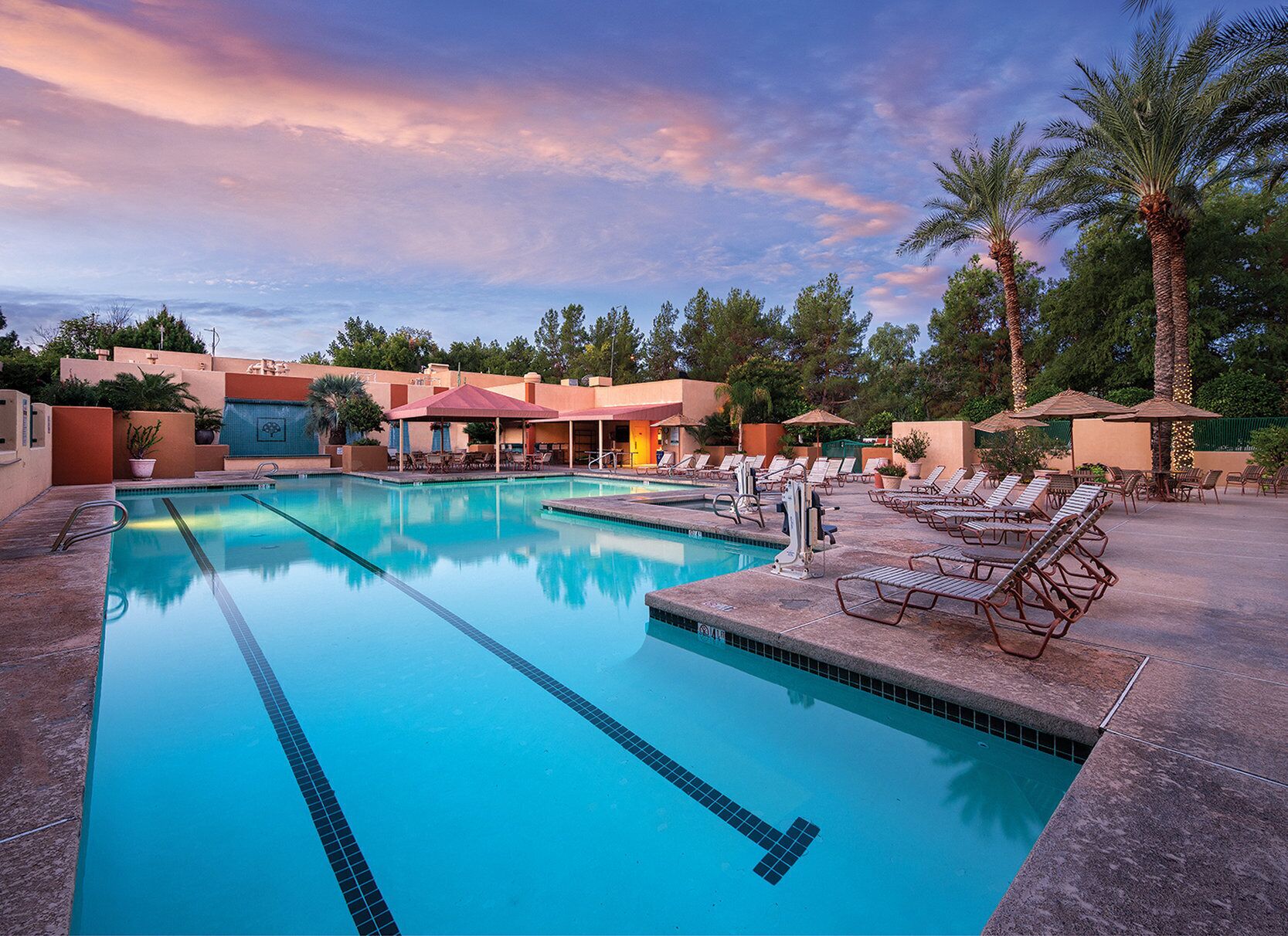 Resort Suite - Beautiful 1 Bedroom Suite With Kitchenette 