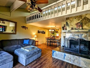 TV, fireplace, DVD player