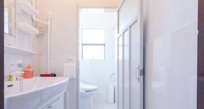Almas Guest House - Hostel