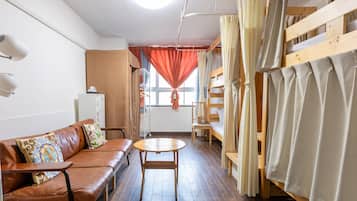 Shared Dormitory, Women only | Down duvets, in-room safe, laptop workspace, blackout curtains