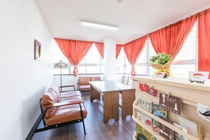 로비 좌석 공간