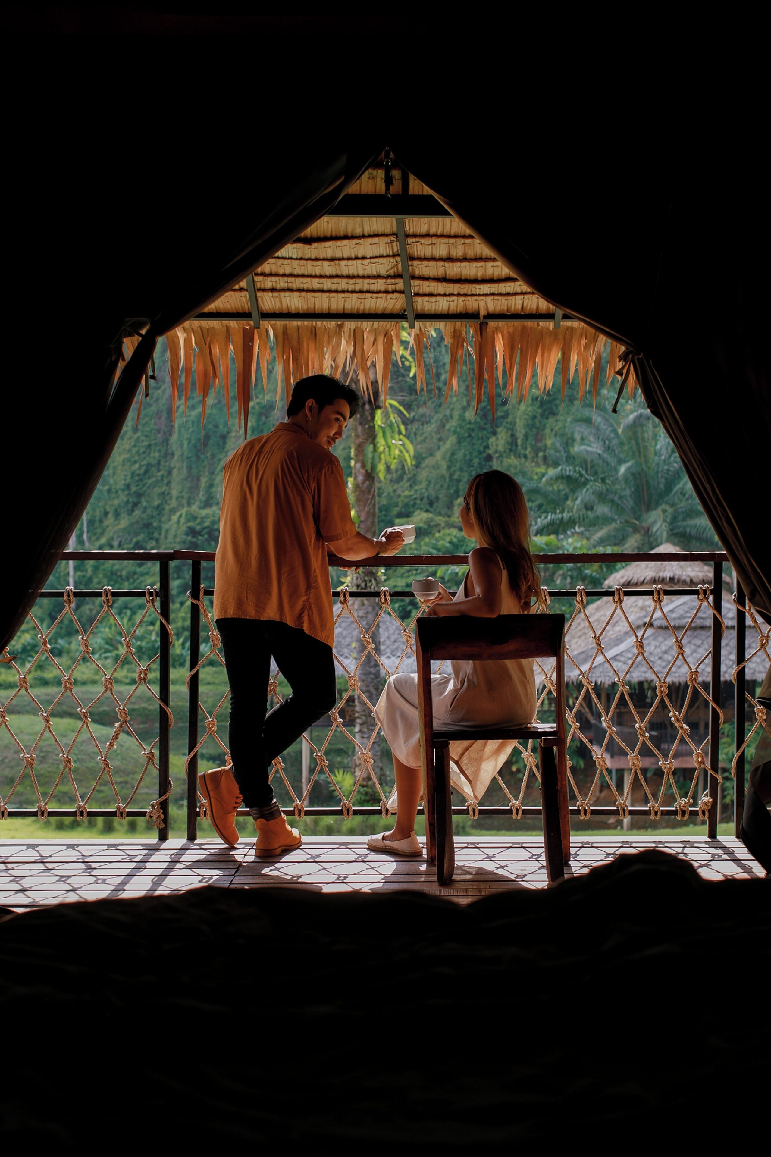 Standard Room with Cliff View | Frigobar, individualmente decorados, escrivaninha, Wi-Fi de cortesia