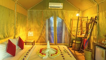 Chambre Supérieure, 1 chambre, cÎté cour intérieure | Minibar, décoration personnalisée, bureau, Wi-Fi gratuit